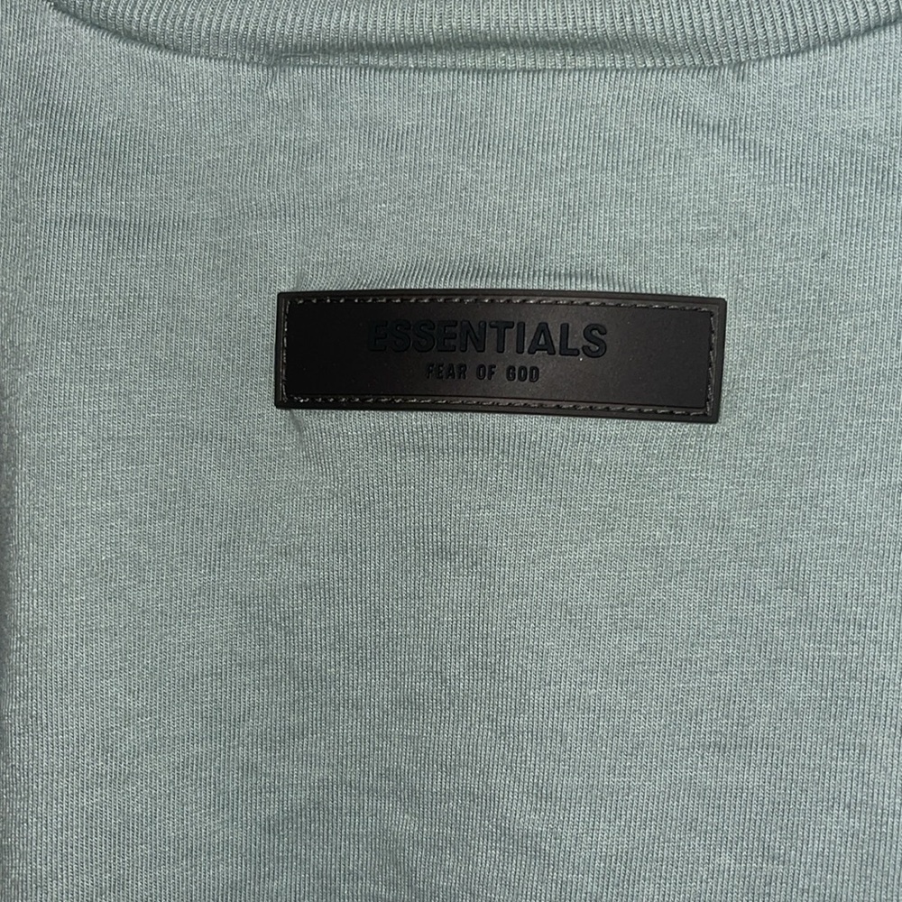 Essentials Fear Of God Shirt - Picture 4 of 7